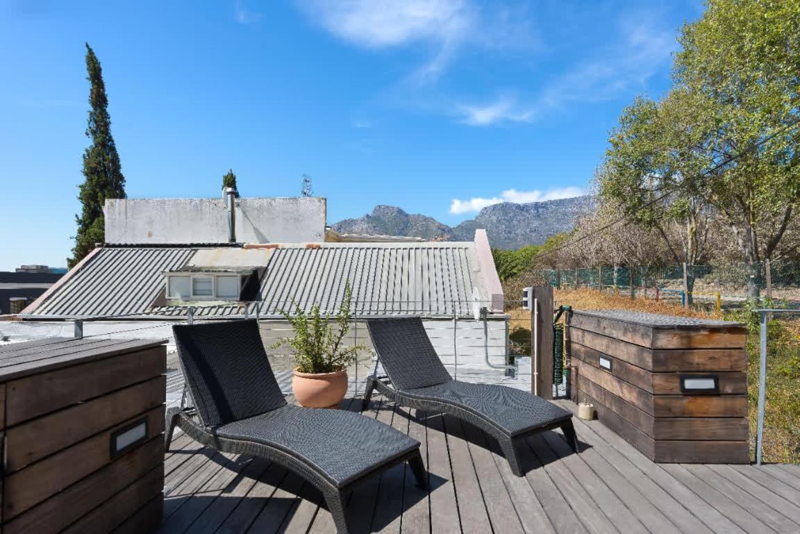 Rooftop In Trendy Neighbourhood